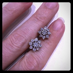 14k white gold Vintage Diamond cluster Earrings